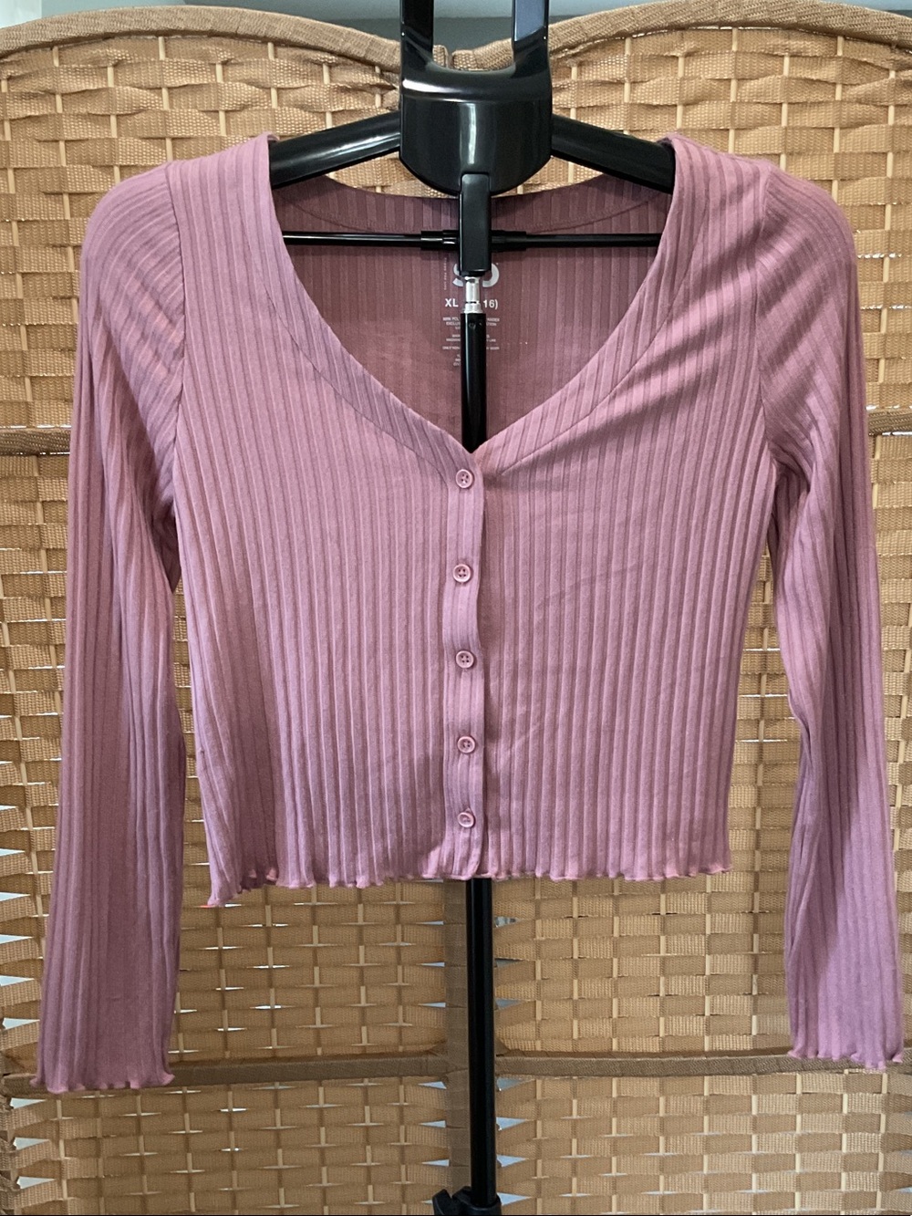 SO Dusty Rose Ribbed Button-Front Long Sleeve Top